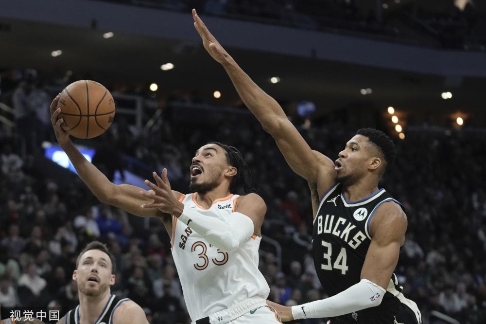 他自幼便对 他自幼便对