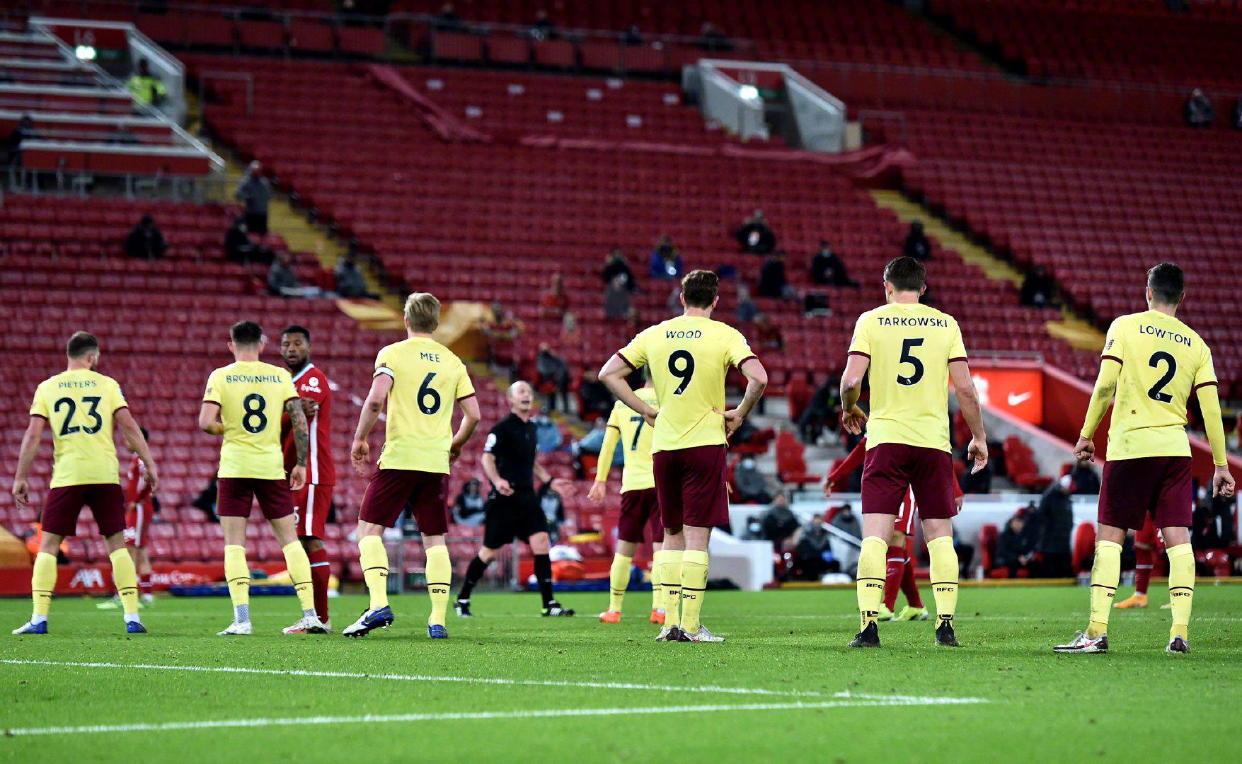 院校和机构 院校和机构